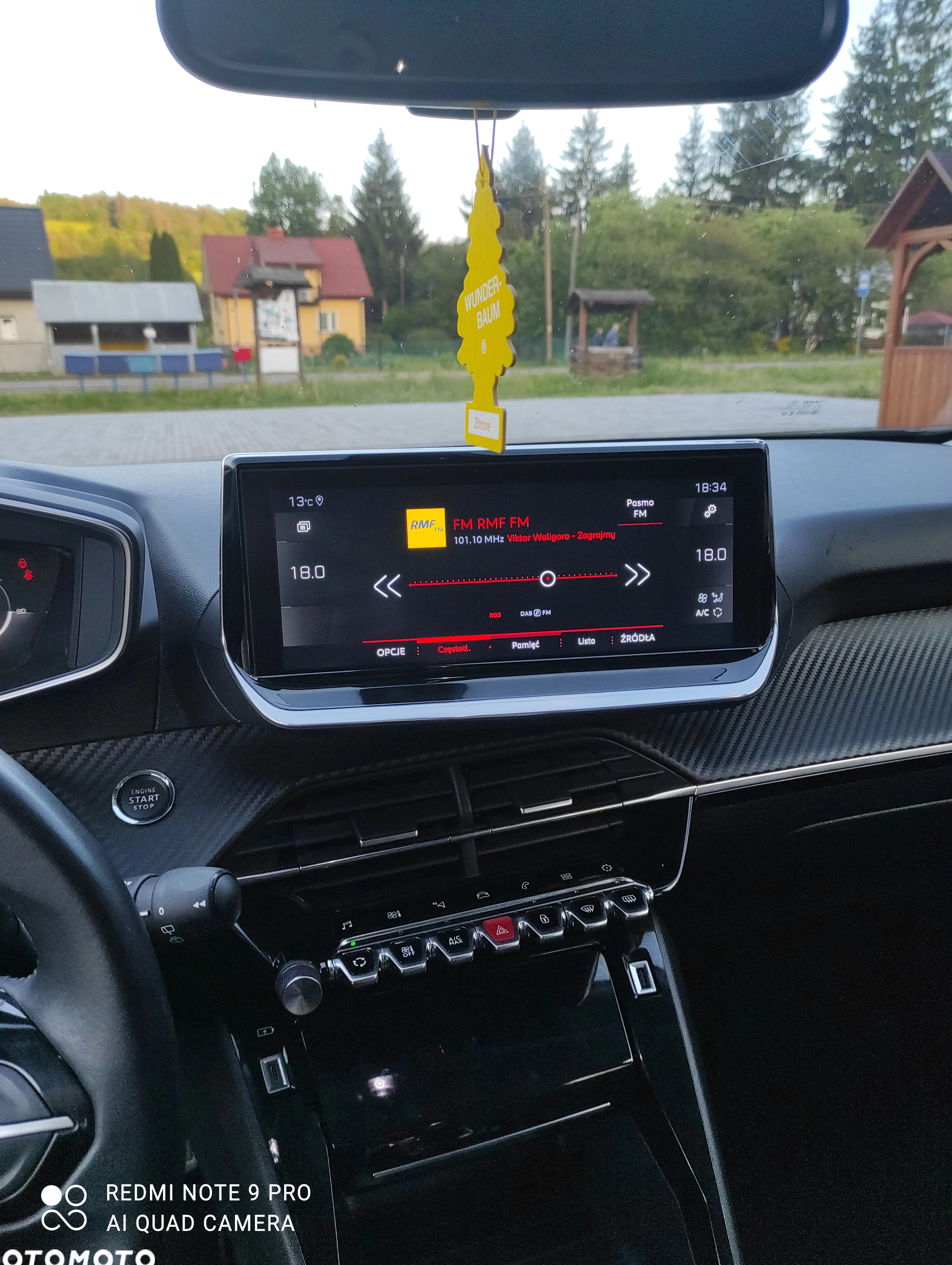Peugeot 2008 cena 79500 przebieg: 35600, rok produkcji 2020 z Sanok małe 67
